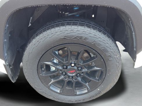 Certified 2025 Toyota Tundra Limited w/ TRD Off-Road Package AWD/4WD image 32