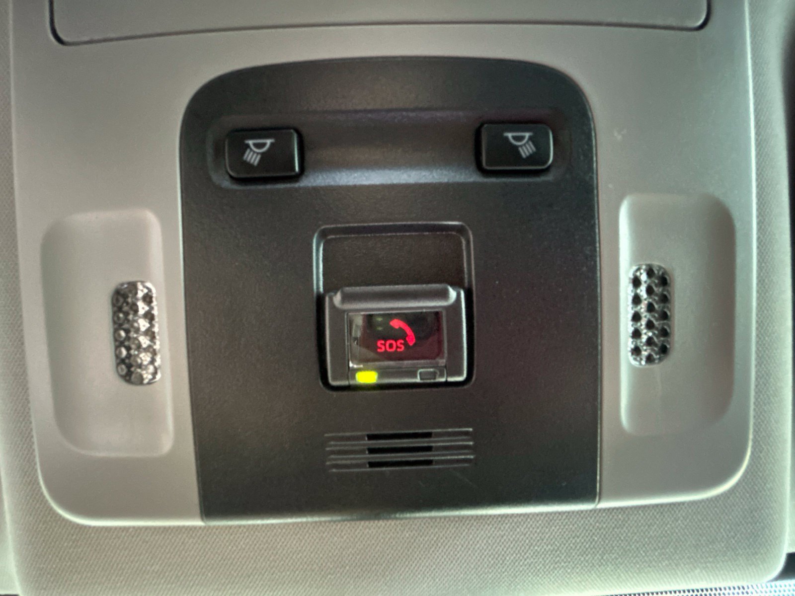 Used 2021 Toyota Camry LE w/ Carpet Mat Package (TMS) FWD image 29