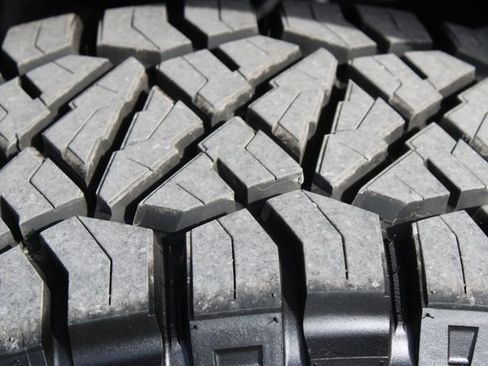 Used 2024 Ford F250 Lariat w/ Black Appearance Package image 17