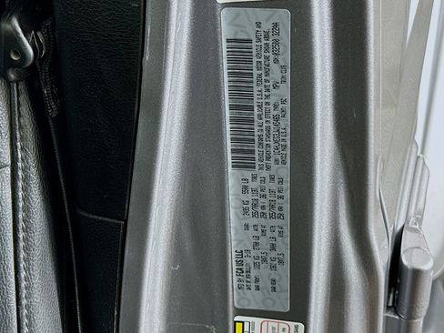 Used 2018 Jeep Wrangler Unlimited Sahara image 12