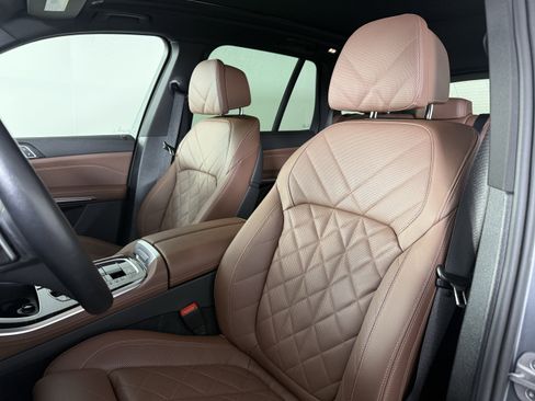 Certified 2025 BMW X5 xDrive40i image 11