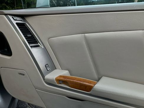 Used 2004 Cadillac XLR RWD image 29
