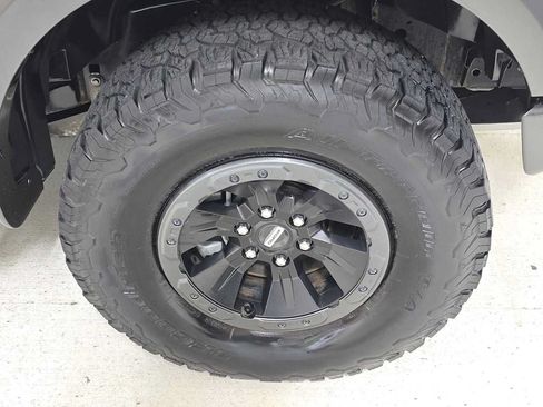 Used 2018 Ford F150 Raptor w/ Equipment Group 802A Luxury AWD/4WD image 9