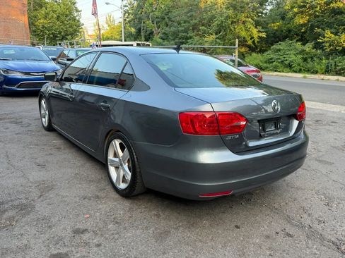 Used 2014 Volkswagen Jetta SE FWD image 9