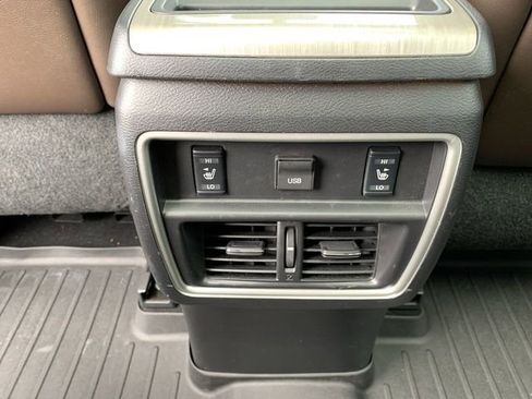 Used 2015 Nissan Murano Platinum w/ Platinum Technology Package AWD/4WD image 32