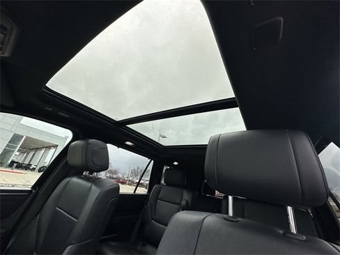 Certified 2023 Toyota Sequoia Platinum image 31