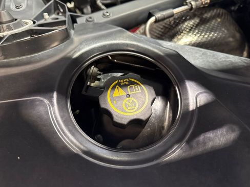 Used 2022 Chevrolet Corvette Stingray Preferred Cpe w/ Z51 Performance Package image 91