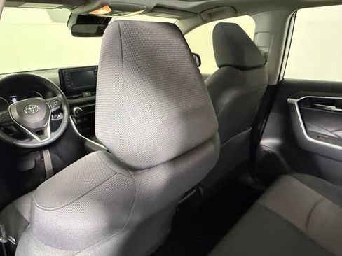 Used 2019 Toyota RAV4 XLE AWD/4WD image 37
