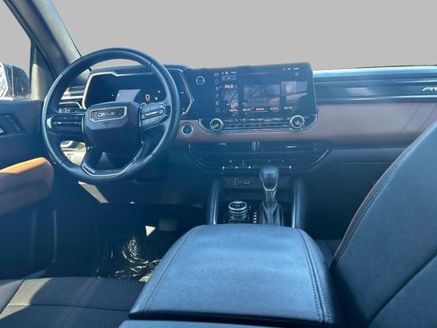 Used 2024 GMC Canyon AT4 image 16