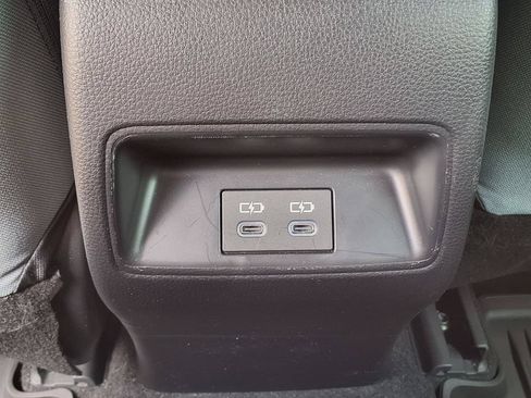 Used 2025 Toyota Corolla SE FWD image 16
