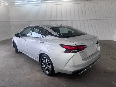 Used 2020 Nissan Versa SV FWD image 7