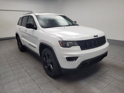 Used 2018 Jeep Grand Cherokee Laredo AWD/4WD image 13