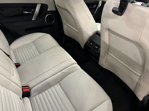 Used 2024 Land Rover Discovery Sport S image 30