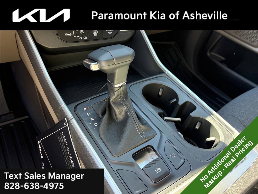 New 2027 Kia Carnival LX FWD image 27