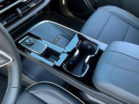 New 2026 Buick Enclave Preferred w/ Power Package image 9