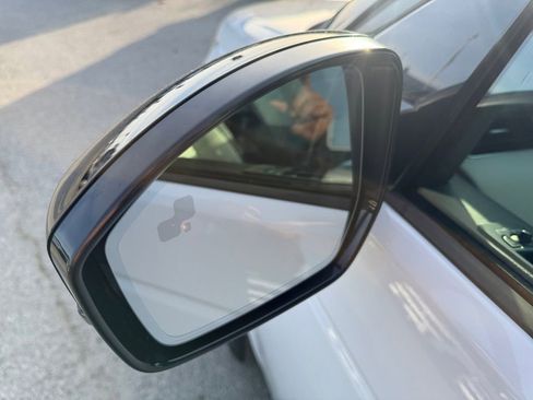 New 2023 Land Rover Discovery Sport S R-Dynamic image 34