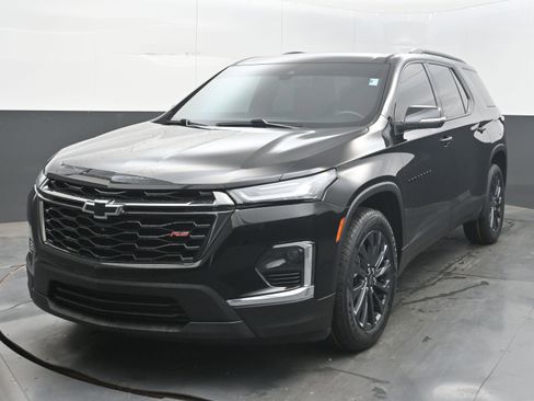 Used 2022 Chevrolet Traverse RS FWD image 3