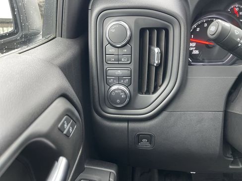 Used 2024 GMC Sierra 1500 Pro w/ Pro Value Package image 17