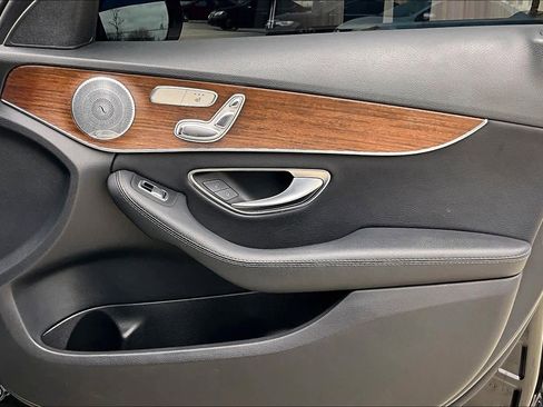 Used 2020 Mercedes-Benz C 300 Sedan image 23