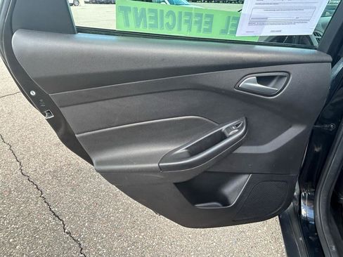 Used 2016 Ford Focus SE FWD image 13