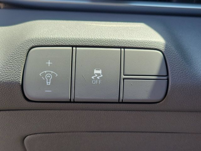 New 2026 Hyundai Elantra Sport FWD image 19