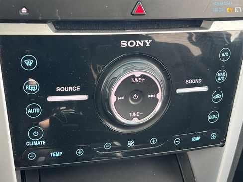 Used 2013 Ford Explorer Sport w/ Class III Trailer Tow Pkg image 18