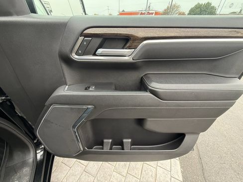 Used 2023 GMC Sierra 1500 Elevation image 11