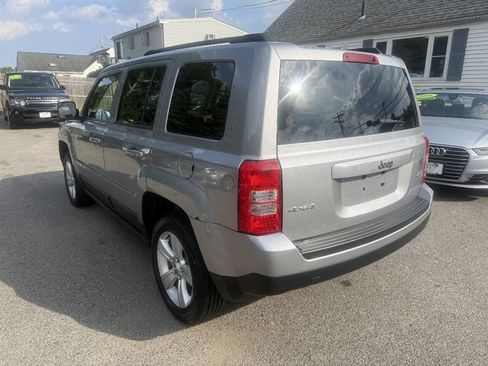 Used 2015 Jeep Patriot Latitude AWD/4WD image 3