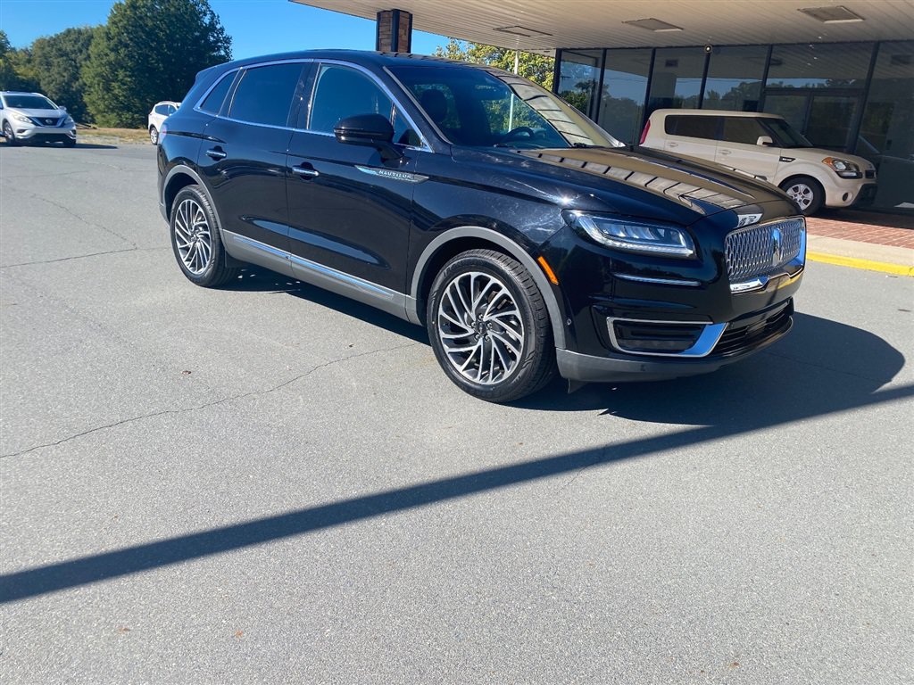 Used 2019 Lincoln Nautilus Reserve FWD image 1