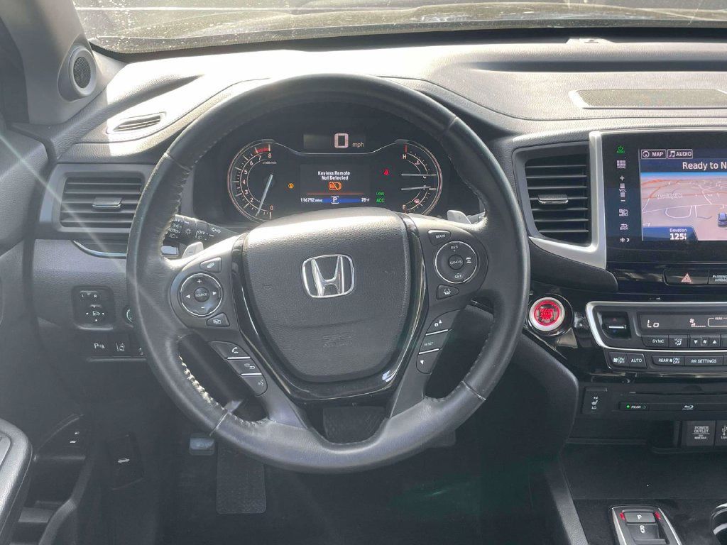 Used 2016 Honda Pilot Touring image 11