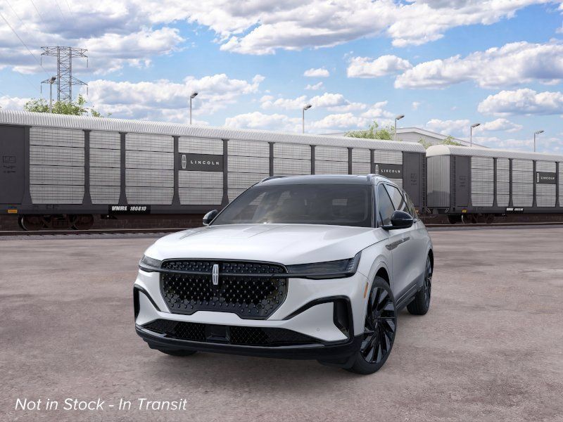 New 2026 Lincoln Nautilus Reserve AWD/4WD image 2