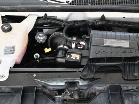 Used 2014 Chevrolet Express 2500 RWD image 12