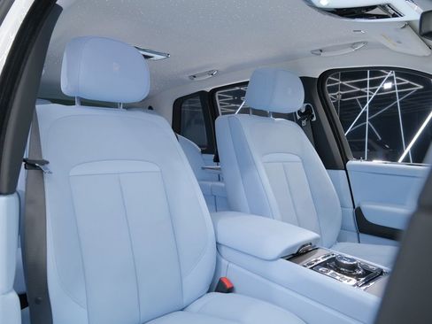 Used 2026 Rolls-Royce Cullinan image 44