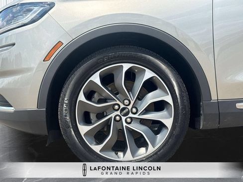 Certified 2023 Lincoln Nautilus Reserve AWD/4WD image 34