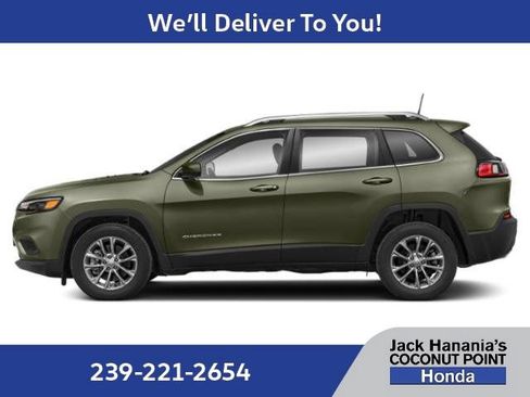 Used 2019 Jeep Cherokee Overland w/ Technology Group AWD/4WD image 6