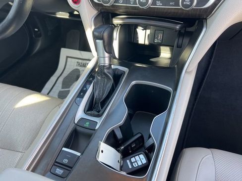 Used 2018 Honda Accord EX-L image 31