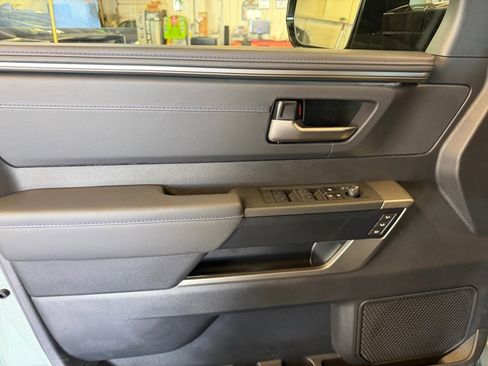 New 2026 Toyota Sequoia Platinum AWD/4WD image 32