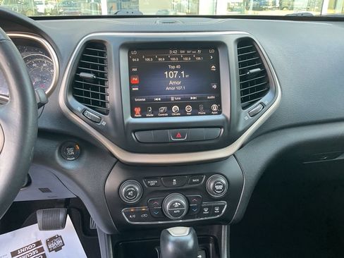 Used 2014 Jeep Cherokee Limited FWD image 29