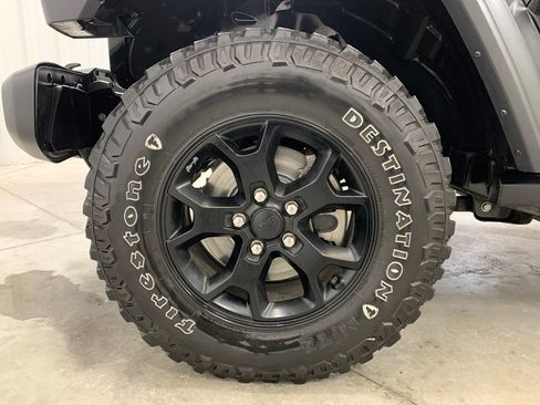 Used 2023 Jeep Wrangler Willys image 19