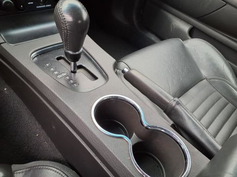 Used 2002 Ford Thunderbird Deluxe image 12