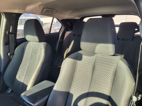 Used 2019 Mitsubishi Eclipse Cross LE image 12