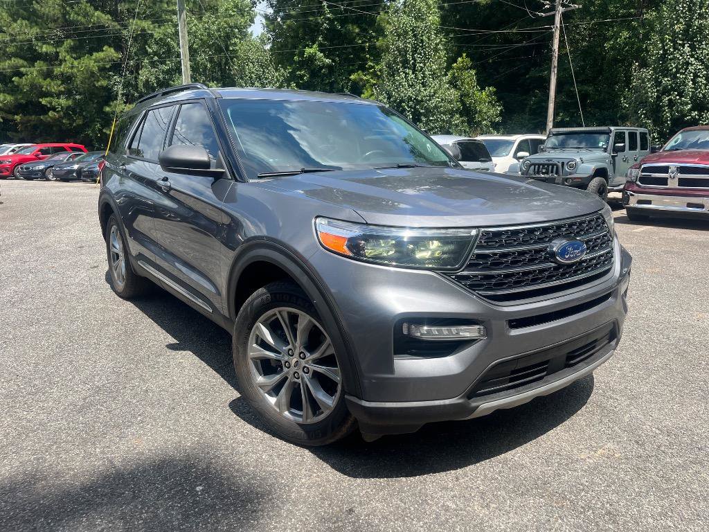 Used 2021 Ford Explorer XLT w/ Equipment Group 202A AWD/4WD image 4