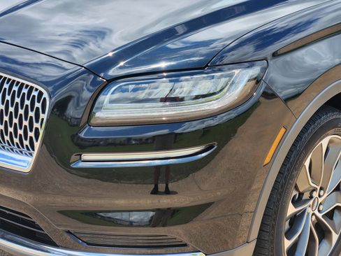 Used 2023 Lincoln Nautilus Reserve w/ Luxury Package AWD/4WD image 9