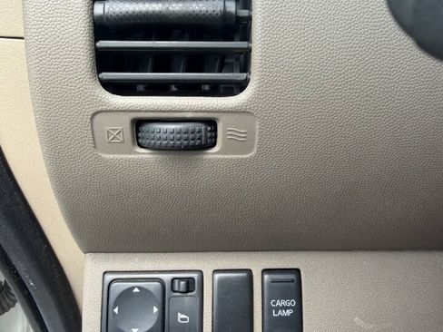 Used 2011 Nissan Frontier SV AWD/4WD image 18