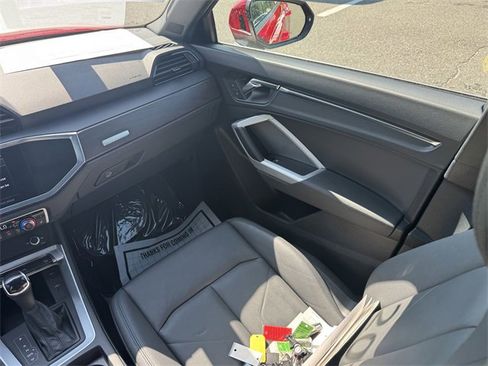 Certified 2022 Audi Q3 2.0T Premium w/ Convenience Package image 16