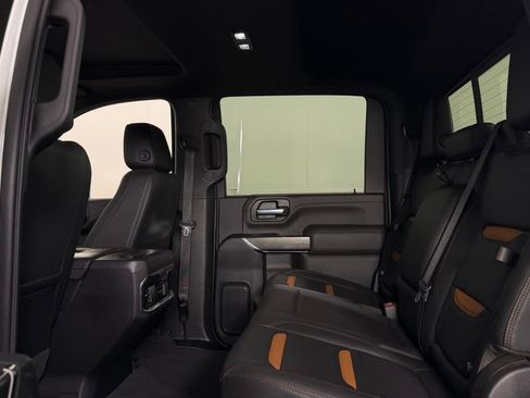 Used 2022 GMC Sierra 2500 AT4 w/ AT4 Premium Plus Package AWD/4WD image 25
