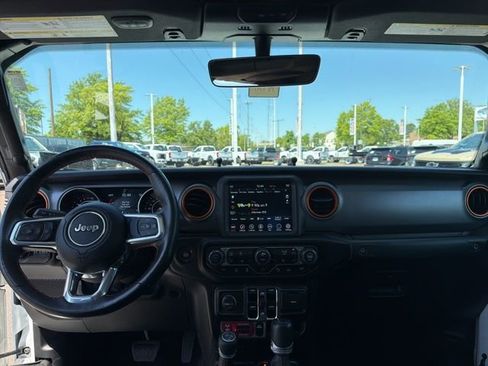 Used 2021 Jeep Gladiator Mojave AWD/4WD image 11