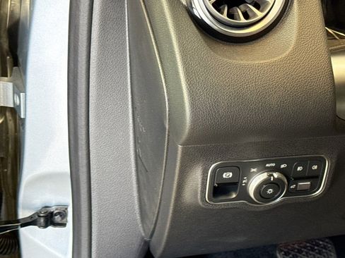 New 2026 Mercedes-Benz GLB 250 4MATIC image 10