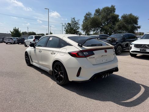 Used 2025 Honda Civic Type R image 4