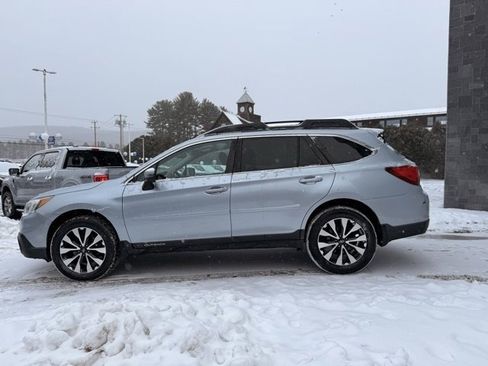 Used 2016 Subaru Outback 3.6R Limited image 9
